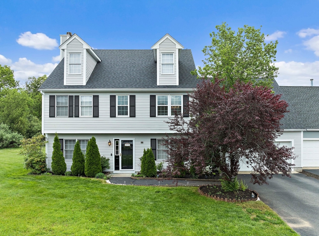 158 Clear Pond Dr, Walpole, Massachusetts, 4 Bedrooms Bedrooms, 9 Rooms Rooms,2.5 BathroomsBathrooms,Residential,For Sale,Clear Pond Dr,73399005