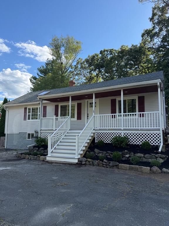 70 Mill St, Middleton, Massachusetts, 2 Bedrooms Bedrooms, 5 Rooms Rooms,2 BathroomsBathrooms,Residential,For Sale,Mill St,73427918