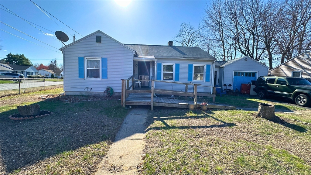 78 West Bay Path Terrace, Springfield, Massachusetts, 2 Bedrooms Bedrooms, 5 Rooms Rooms,1 BathroomBathrooms,Residential,For Sale,West Bay Path Terrace,73357549