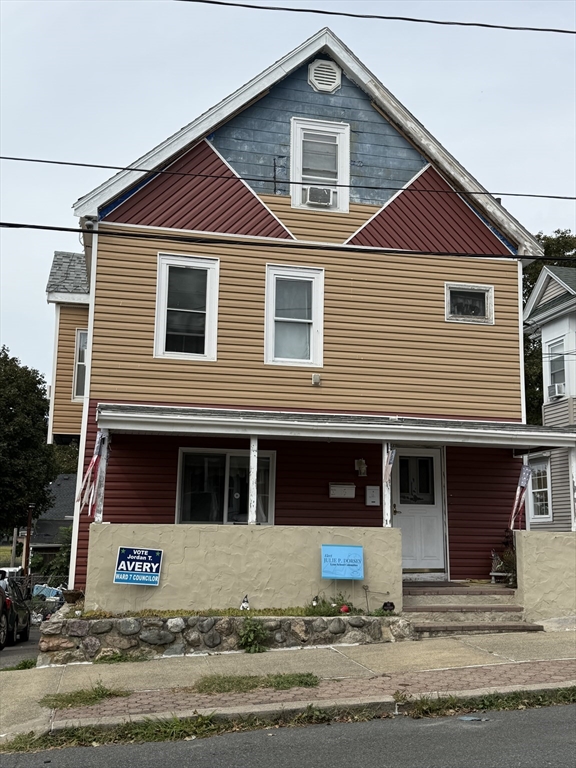 33-35 Southside Ave, Lynn, Massachusetts, 5 Bedrooms Bedrooms, 10 Rooms Rooms,1.5 BathroomsBathrooms,Residential Income,For Sale,Southside Ave,73423851