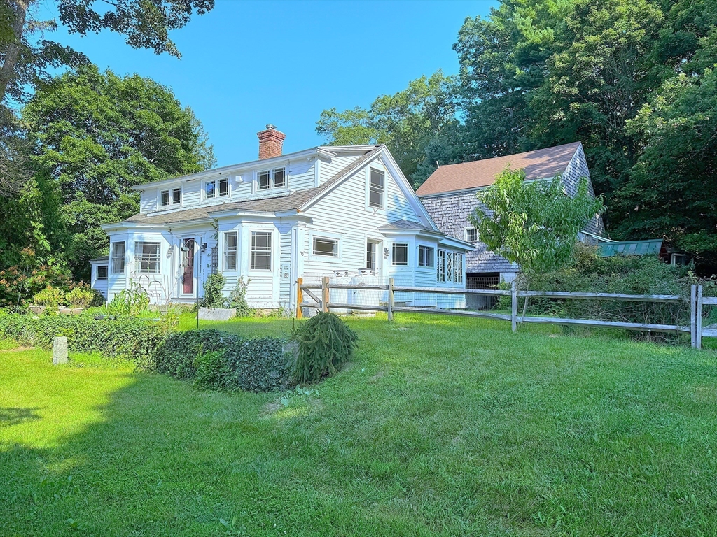 1552 West St, Wrentham, Massachusetts, 2 Bedrooms Bedrooms, 6 Rooms Rooms,2 BathroomsBathrooms,Residential,For Sale,West St,73427737