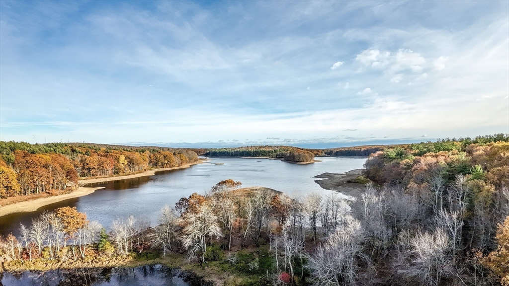 17 Crowningshield Dr, Paxton, Massachusetts, 5 Bedrooms Bedrooms, 15 Rooms Rooms,3.5 BathroomsBathrooms,Residential,For Sale,Crowningshield Dr,73450058