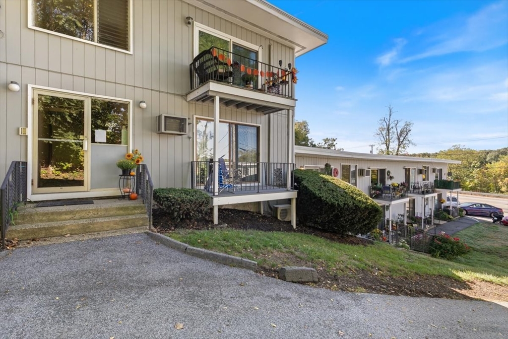 500 Water St., Haverhill, Massachusetts, 1 Bedroom Bedrooms, 4 Rooms Rooms,1 BathroomBathrooms,Residential Lease,For Rent,Water St.,73437458