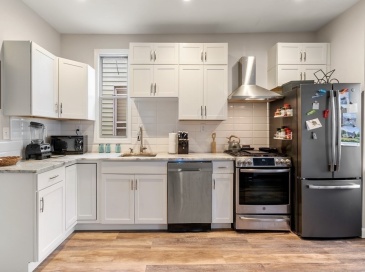 264 Maverick Street, Boston, Massachusetts, 2 Bedrooms Bedrooms, 5 Rooms Rooms,1 BathroomBathrooms,Residential Lease,For Rent,Maverick Street,73409419