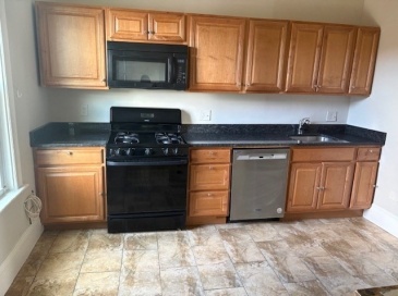 132 Chelsea St, Boston, Massachusetts, 3 Bedrooms Bedrooms, 6 Rooms Rooms,1 BathroomBathrooms,Residential Lease,For Rent,Chelsea St,73444545