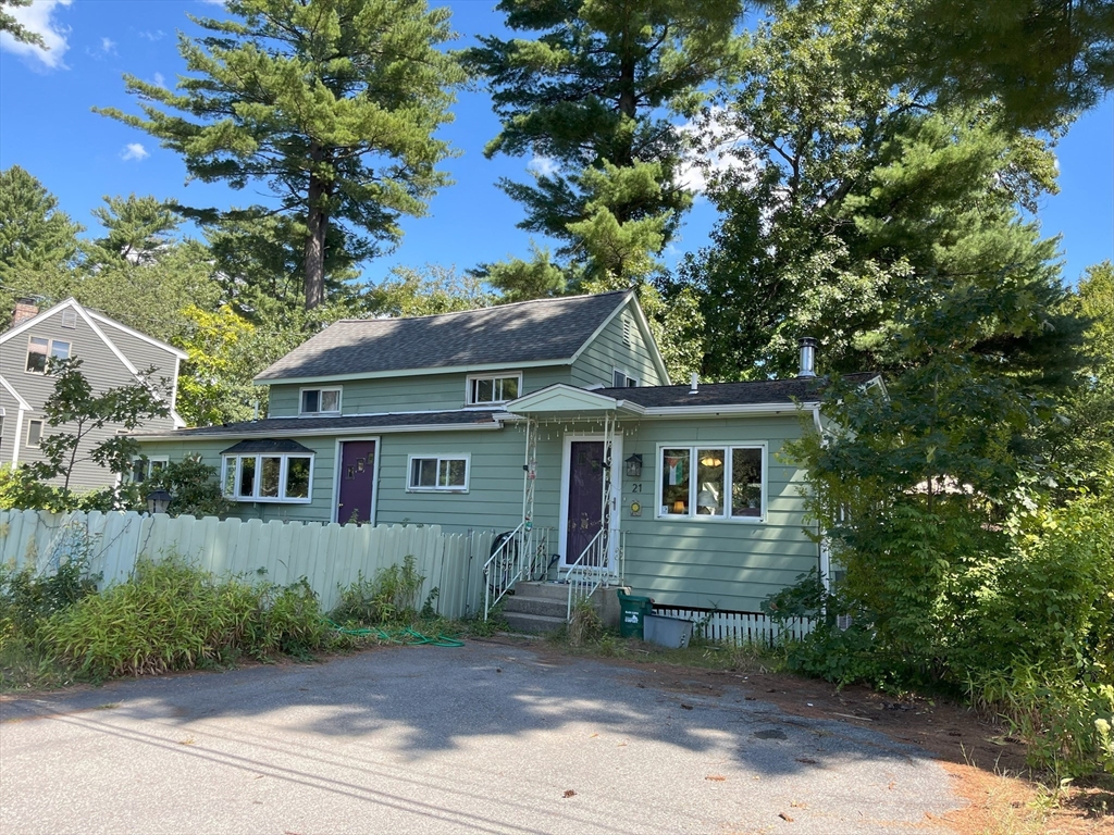 21 Rock Ave, Hudson, Massachusetts, 3 Bedrooms Bedrooms, 8 Rooms Rooms,1.5 BathroomsBathrooms,Residential Lease,For Rent,Rock Ave,73425971