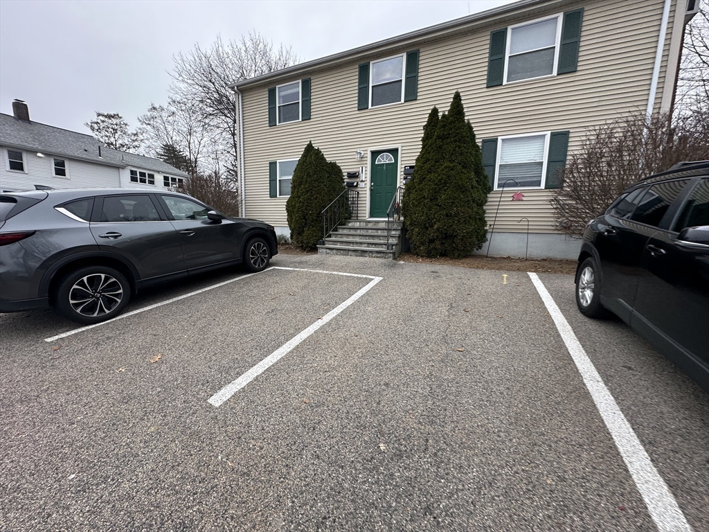 6 Mclaughlin, Framingham, Massachusetts, 1 Bedroom Bedrooms, 2 Rooms Rooms,1 BathroomBathrooms,Residential Lease,For Rent,Mclaughlin,73440438