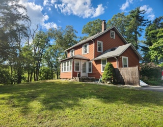 168 Woodland St, Sherborn, Massachusetts, 4 Bedrooms Bedrooms, 8 Rooms Rooms,2 BathroomsBathrooms,Residential Lease,For Rent,Woodland St,73450186