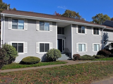 9 Beals Cove Road, Hingham, Massachusetts, 2 Bedrooms Bedrooms, 5 Rooms Rooms,1 BathroomBathrooms,Residential Lease,For Rent,Beals Cove Road,73450216