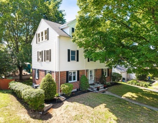 38 Ivan St, Lexington, Massachusetts, 7 Bedrooms Bedrooms, 11 Rooms Rooms,3 BathroomsBathrooms,Residential Lease,For Rent,Ivan St,73416102