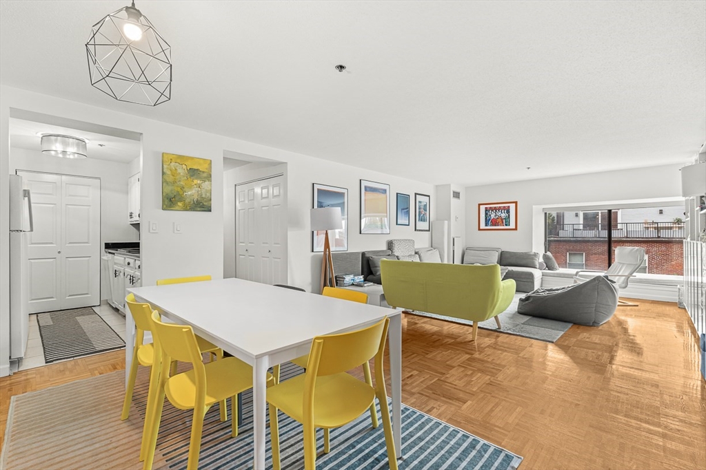 357 Commercial St, Boston, Massachusetts, 2 Bedrooms Bedrooms, 4 Rooms Rooms,1.5 BathroomsBathrooms,Residential Lease,For Rent,Commercial St,73421295