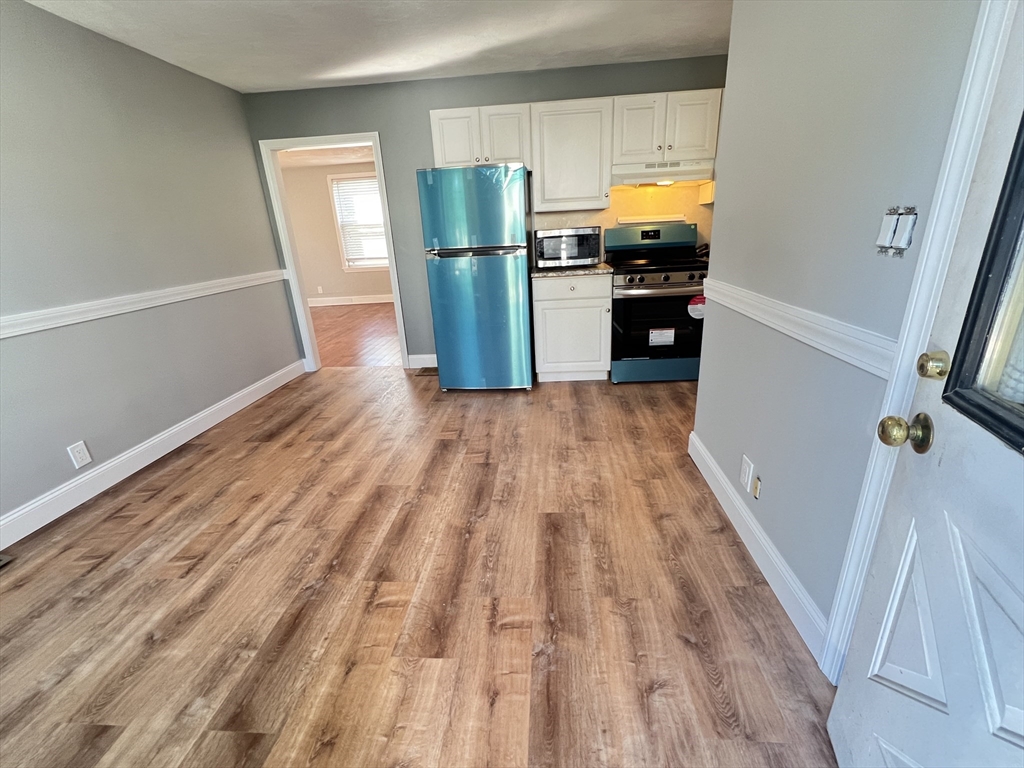 1 Mill Street Court, Danvers, Massachusetts, 1 Bedroom Bedrooms, 3 Rooms Rooms,1 BathroomBathrooms,Residential Lease,For Rent,Mill Street Court,73426891