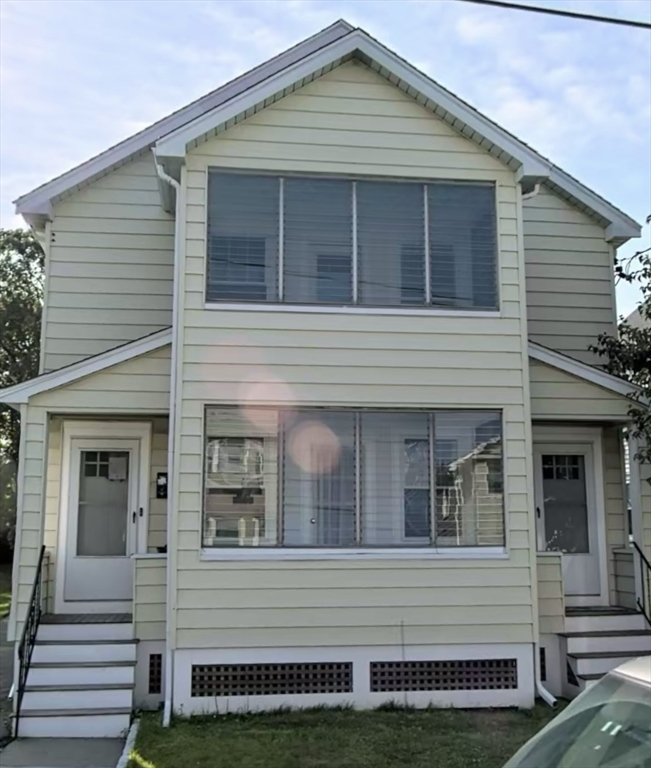 93 Edenfield Avenue, Watertown, Massachusetts, 2 Bedrooms Bedrooms, 5 Rooms Rooms,1 BathroomBathrooms,Residential Lease,For Rent,Edenfield Avenue,73431510