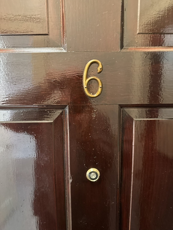 16 Columbian Street, Weymouth, Massachusetts, 1 Room Rooms,1 BathroomBathrooms,Residential Lease,For Rent,Columbian Street,73450291