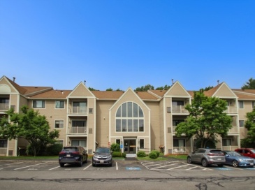 93 Hunters Run, Haverhill, Massachusetts, 2 Bedrooms Bedrooms, 5 Rooms Rooms,1 BathroomBathrooms,Residential,For Sale,Hunters Run,73399476