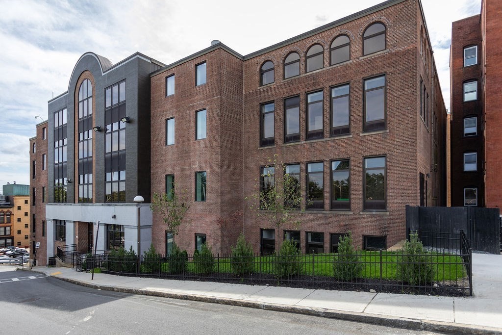 13 Sudbury Street, Worcester, Massachusetts, 1 Bedroom Bedrooms, 2 Rooms Rooms,1 BathroomBathrooms,Residential Lease,For Rent,Sudbury Street,73450537