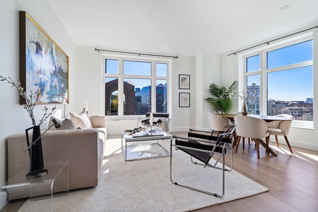 100 Lovejoy Wharf, Boston, Massachusetts, 2 Bedrooms Bedrooms, 4 Rooms Rooms,2 BathroomsBathrooms,Residential,For Sale,Lovejoy Wharf,73450457