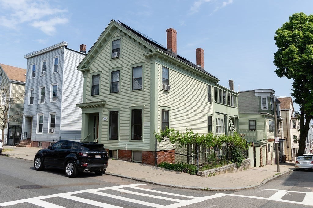 77 Princeton Street, Boston, Massachusetts, 1 Bedroom Bedrooms, 4 Rooms Rooms,1 BathroomBathrooms,Residential Lease,For Rent,Princeton Street,73450467