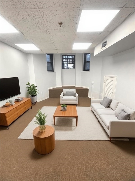 475 Commonwealth Avenue, Boston, Massachusetts, 2 Bedrooms Bedrooms, 4 Rooms Rooms,1 BathroomBathrooms,Residential Lease,For Rent,Commonwealth Avenue,73450567