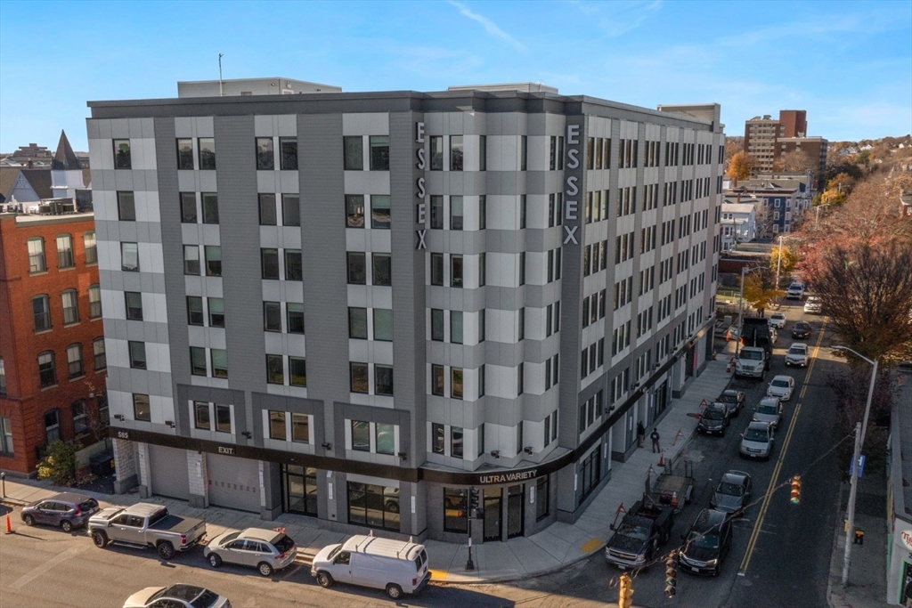 585 Essex St, Lynn, Massachusetts, 1 Bedroom Bedrooms, 3 Rooms Rooms,1 BathroomBathrooms,Residential Lease,For Rent,Essex St,73450617