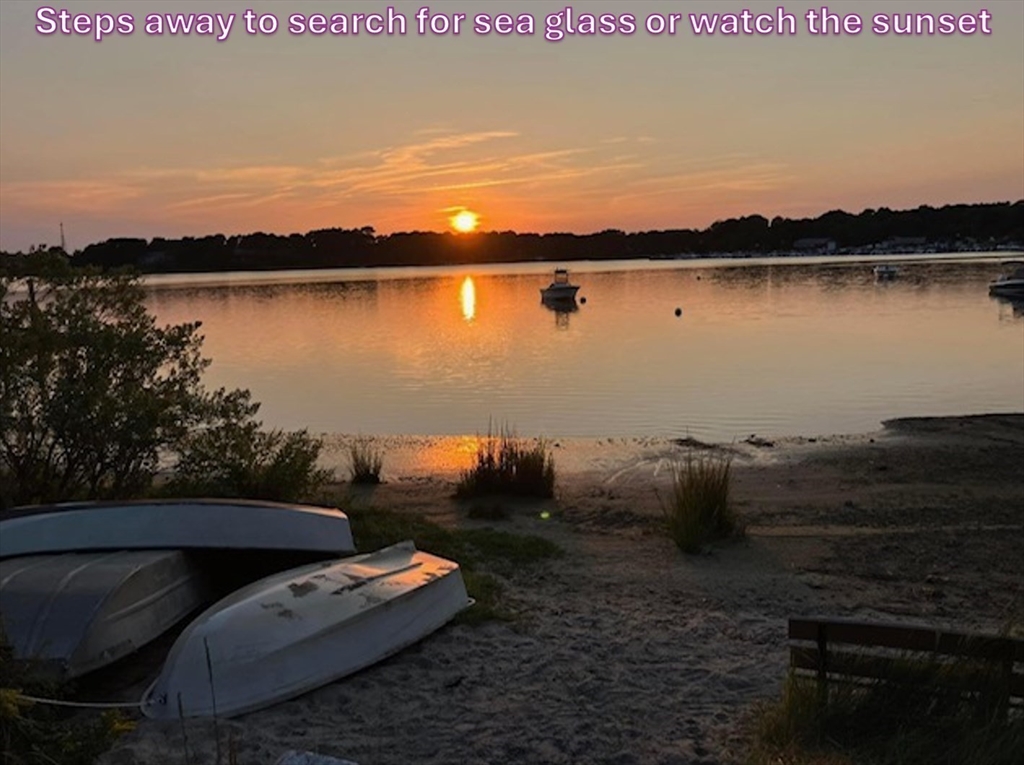 9 Bayberry Ln, Dennis, Massachusetts, 2 Bedrooms Bedrooms, 4 Rooms Rooms,1 BathroomBathrooms,Residential,For Sale,Bayberry Ln,73389320