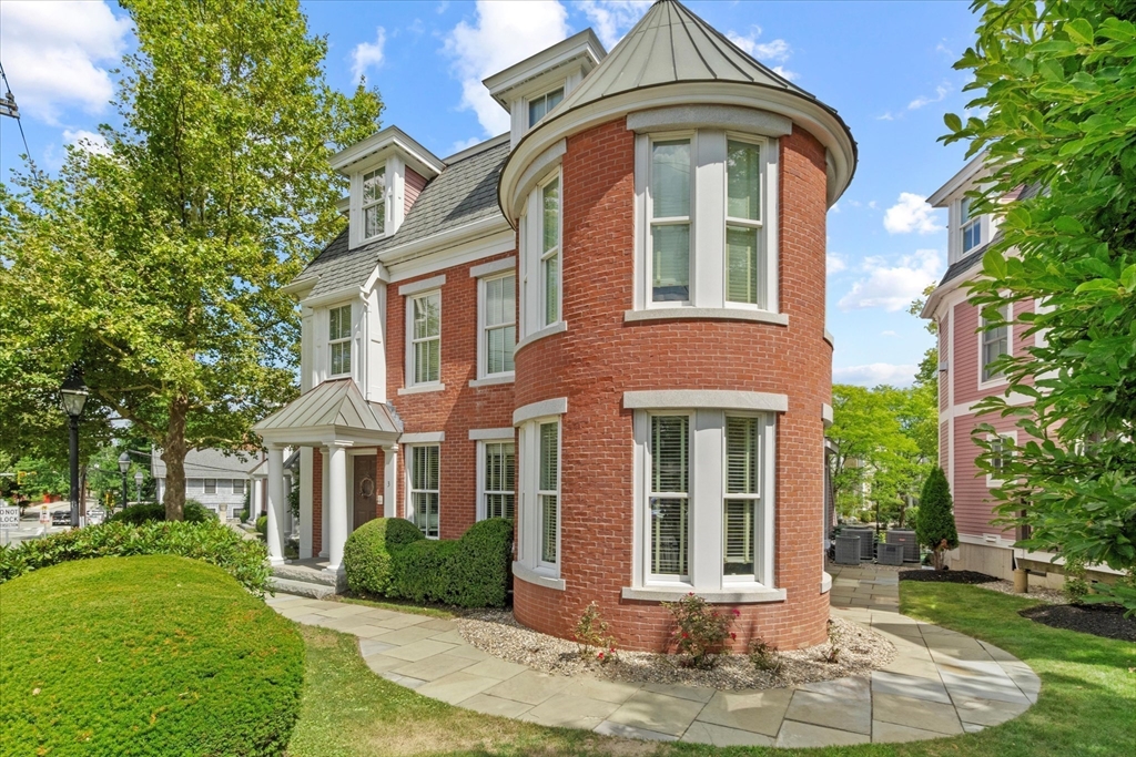 3A Mill Street, Arlington, Massachusetts, 3 Bedrooms Bedrooms, 6 Rooms Rooms,2.5 BathroomsBathrooms,Residential,For Sale,Mill Street,73425745