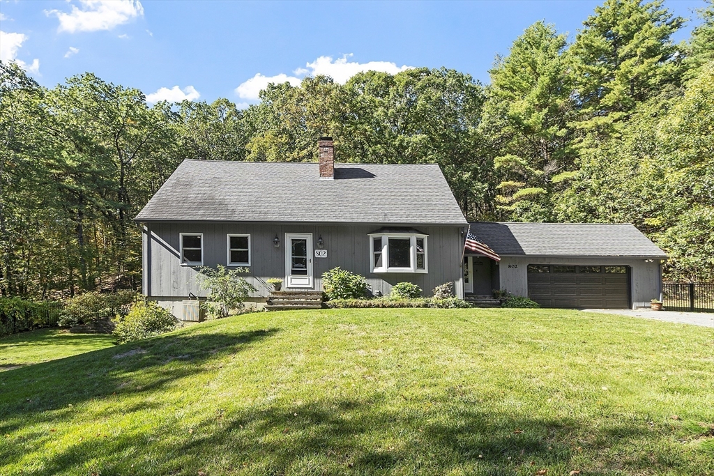 802 Reservoir Rd, Lunenburg, Massachusetts, 3 Bedrooms Bedrooms, 8 Rooms Rooms,2 BathroomsBathrooms,Residential,For Sale,Reservoir Rd,73438806