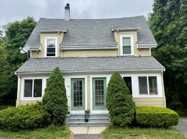 17-19 Moraine Pl, Brockton, Massachusetts, 4 Bedrooms Bedrooms, 12 Rooms Rooms,3 BathroomsBathrooms,Residential Income,For Sale,Moraine Pl,73378453