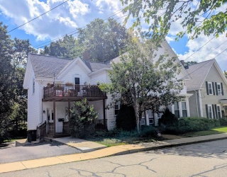 186 School St, Franklin, Massachusetts, 4 Bedrooms Bedrooms, 9 Rooms Rooms,2 BathroomsBathrooms,Residential Income,For Sale,School St,73428609