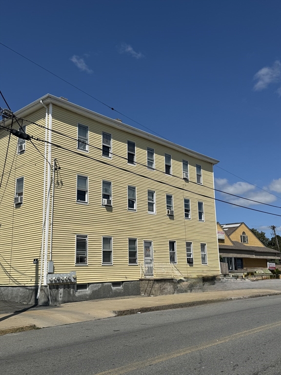 24-28 Hall, Fall River, Massachusetts, 80 Bedrooms Bedrooms, 99 Rooms Rooms,29 BathroomsBathrooms,Residential Income,For Sale,Hall,73450644