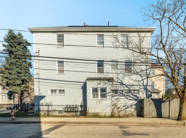 229 Palmer St, Fall River, Massachusetts, 11 Bedrooms Bedrooms, 22 Rooms Rooms,5 BathroomsBathrooms,Residential Income,For Sale,Palmer St,73358302