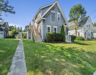 22 Vernon St, Whitman, Massachusetts, 4 Bedrooms Bedrooms, 9 Rooms Rooms,2.5 BathroomsBathrooms,Residential Income,For Sale,Vernon St,73410651