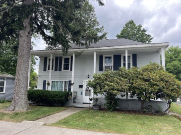 37-39 Spruce Street, Winchester, Massachusetts, 2 Bedrooms Bedrooms, 4 Rooms Rooms,1 BathroomBathrooms,Residential Lease,For Rent,Spruce Street,73403379