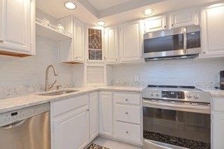 33 Washington St., Walpole, Massachusetts, 2 Bedrooms Bedrooms, 4 Rooms Rooms,1 BathroomBathrooms,Residential Lease,For Rent,Washington St.,73415868