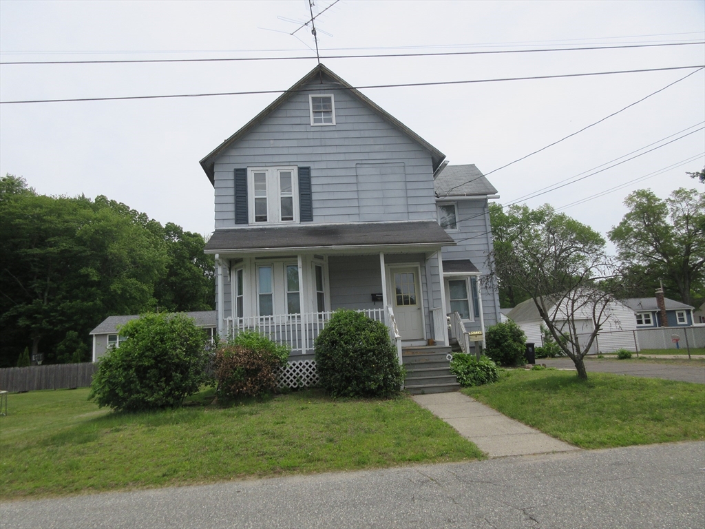 97 Lombard Street, Chicopee, Massachusetts, 4 Bedrooms Bedrooms, 9 Rooms Rooms,2 BathroomsBathrooms,Residential Income,For Sale,Lombard Street,73382714