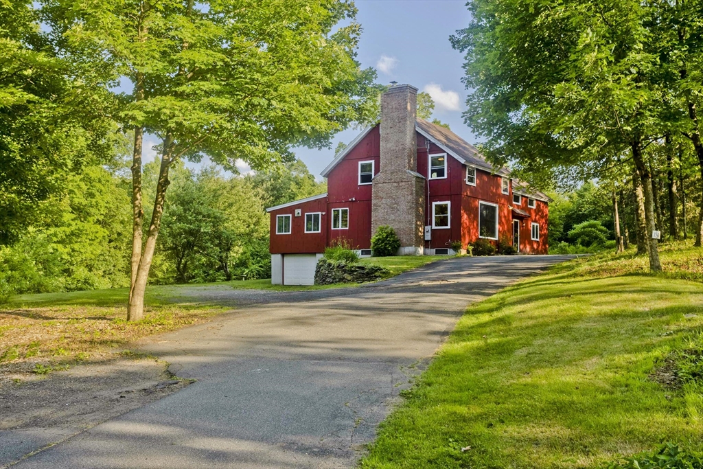 150 Harris St, Granby, Massachusetts, 3 Bedrooms Bedrooms, 10 Rooms Rooms,2.5 BathroomsBathrooms,Residential,For Sale,Harris St,73397186