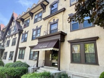 1726 Commonwealth Ave, Boston, Massachusetts, 2 Bedrooms Bedrooms, 4 Rooms Rooms,1 BathroomBathrooms,Residential Lease,For Rent,Commonwealth Ave,73409636
