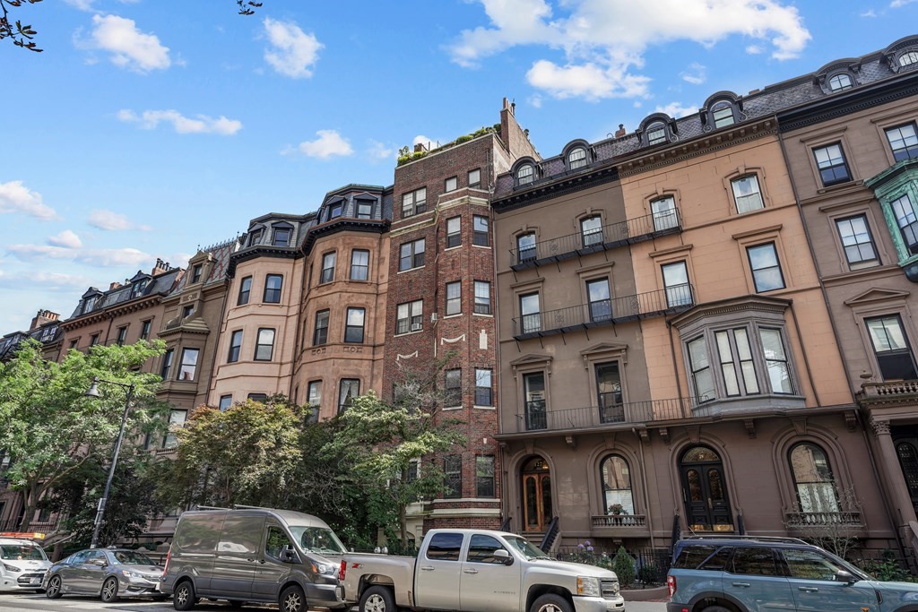 125 Beacon Street, Boston, Massachusetts, 1 Bedroom Bedrooms, 4 Rooms Rooms,1 BathroomBathrooms,Residential Lease,For Rent,Beacon Street,73378674