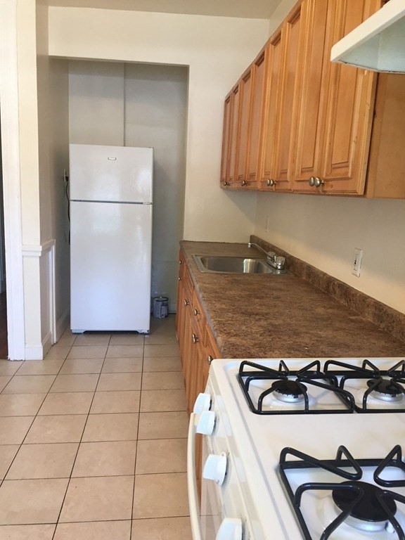 20 South Huntington, Boston, Massachusetts, 4 Bedrooms Bedrooms, 5 Rooms Rooms,1 BathroomBathrooms,Residential Lease,For Rent,South Huntington,73390398