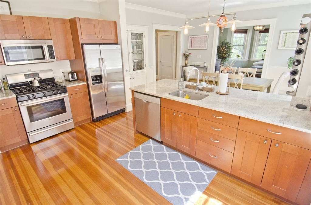 487 Talbot Ave, Boston, Massachusetts, 2 Bedrooms Bedrooms, 5 Rooms Rooms,1 BathroomBathrooms,Residential Lease,For Rent,Talbot Ave,73408944