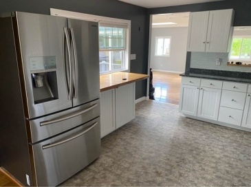 107 Lexington St, Burlington, Massachusetts, 3 Bedrooms Bedrooms, 6 Rooms Rooms,2 BathroomsBathrooms,Residential Lease,For Rent,Lexington St,73379306