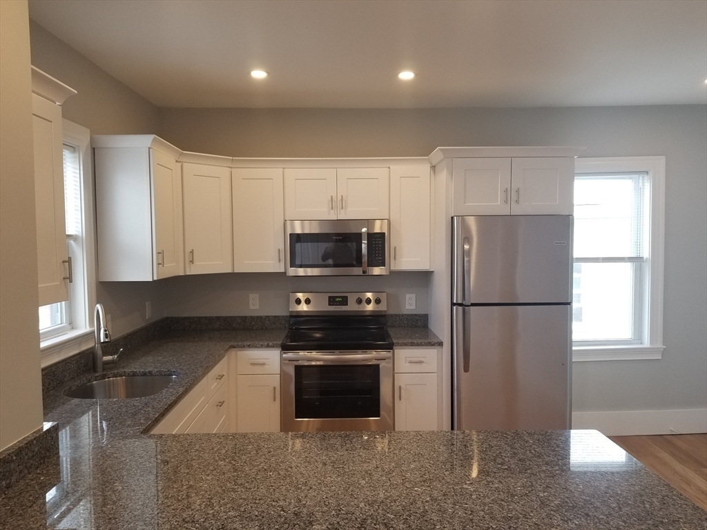 16 Clifton Street, Boston, Massachusetts, 3 Bedrooms Bedrooms, 5 Rooms Rooms,1 BathroomBathrooms,Residential Lease,For Rent,Clifton Street,73406875