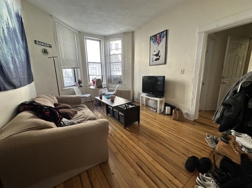 54 Burbank St, Boston, Massachusetts, 2 Bedrooms Bedrooms, 4 Rooms Rooms,1 BathroomBathrooms,Residential Lease,For Rent,Burbank St,73388408