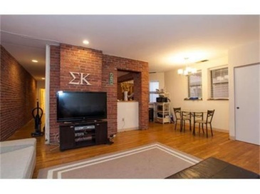 95 Gainsborough St, Boston, Massachusetts, 2 Bedrooms Bedrooms, 4 Rooms Rooms,1 BathroomBathrooms,Residential Lease,For Rent,Gainsborough St,73395262