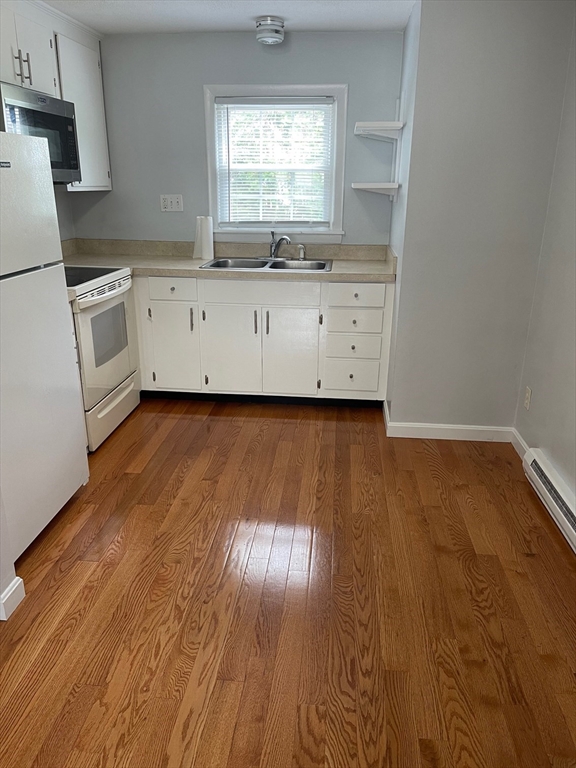 6 Groton Harvard Rd, Ayer, Massachusetts, 2 Bedrooms Bedrooms, 4 Rooms Rooms,1 BathroomBathrooms,Residential Lease,For Rent,Groton Harvard Rd,73426997