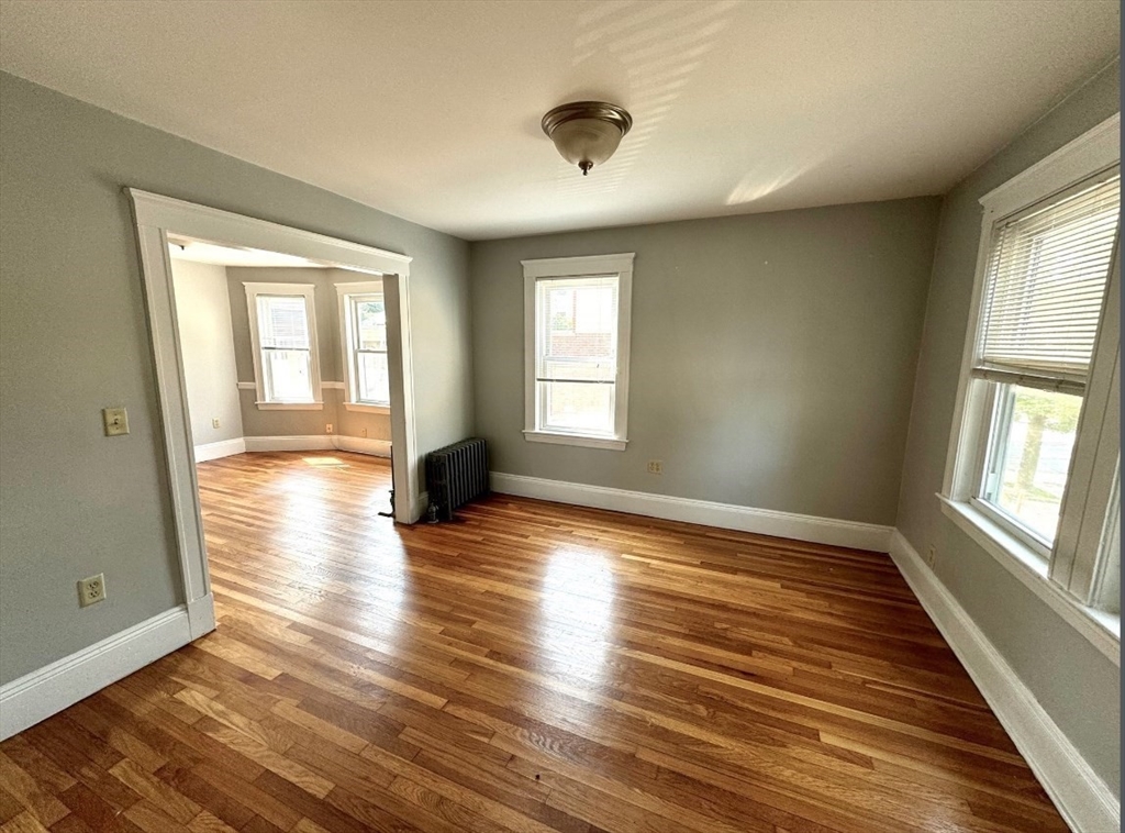 250 Hyde Park Ave, Boston, Massachusetts, 2 Bedrooms Bedrooms, 5 Rooms Rooms,1 BathroomBathrooms,Residential Lease,For Rent,Hyde Park Ave,73412734