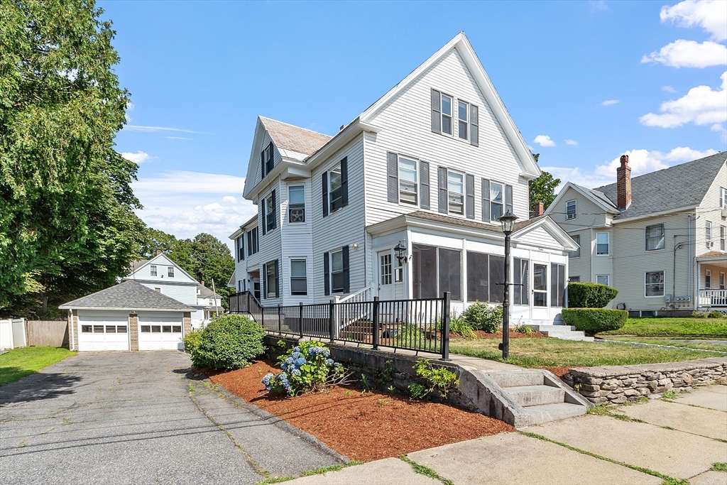 12 Washington Street, Leominster, Massachusetts, 6 Bedrooms Bedrooms, 14 Rooms Rooms,3 BathroomsBathrooms,Residential Income,For Sale,Washington Street,73411012