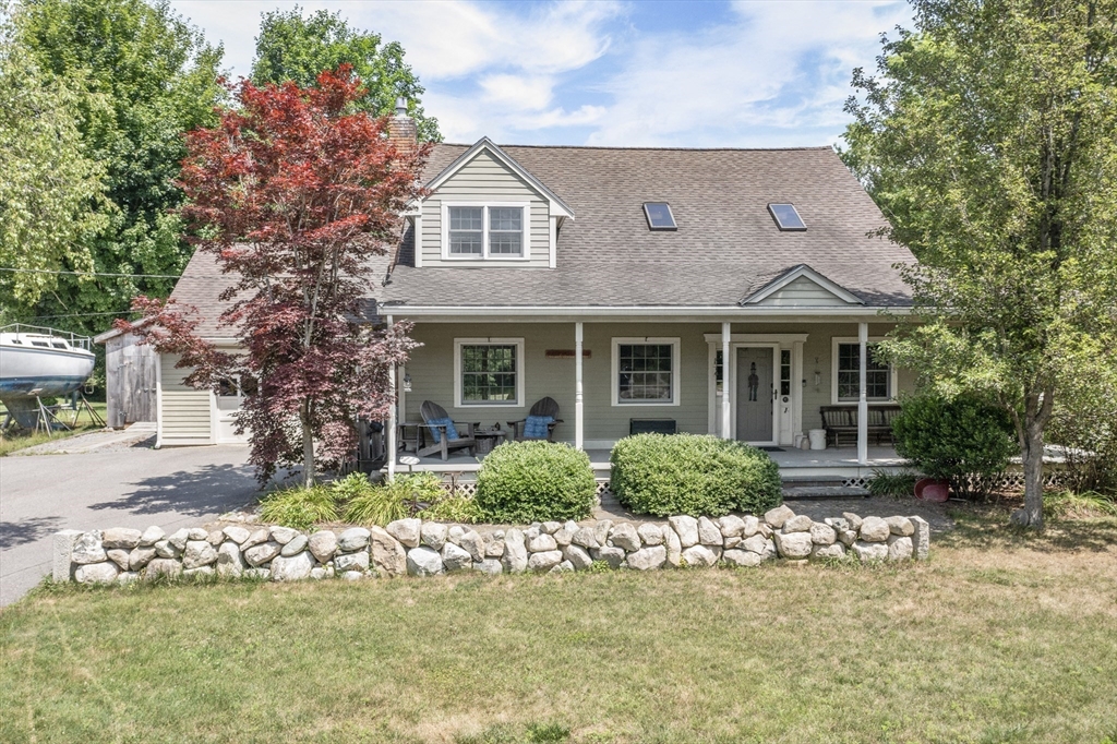 43 Cranberry Ln, Easton, Massachusetts, 3 Bedrooms Bedrooms, 7 Rooms Rooms,2 BathroomsBathrooms,Residential,For Sale,Cranberry Ln,73402064