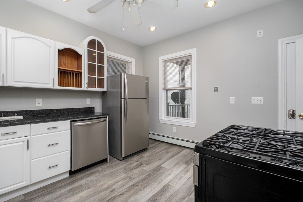 17 O St, Boston, Massachusetts, 3 Bedrooms Bedrooms, 5 Rooms Rooms,1.5 BathroomsBathrooms,Residential Lease,For Rent,O St,73356433