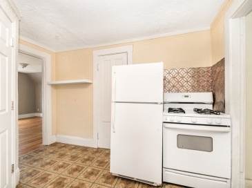 14-16 Edith Avenue, Everett, Massachusetts, 2 Bedrooms Bedrooms, 4 Rooms Rooms,1 BathroomBathrooms,Residential Lease,For Rent,Edith Avenue,73375021 14-16 Edith Avenue, Everett, Massachusetts, 2 Bedrooms Bedrooms, 4 Rooms Rooms,1 BathroomBathrooms,Residential Lease,For Rent,Edith Avenue,73375021